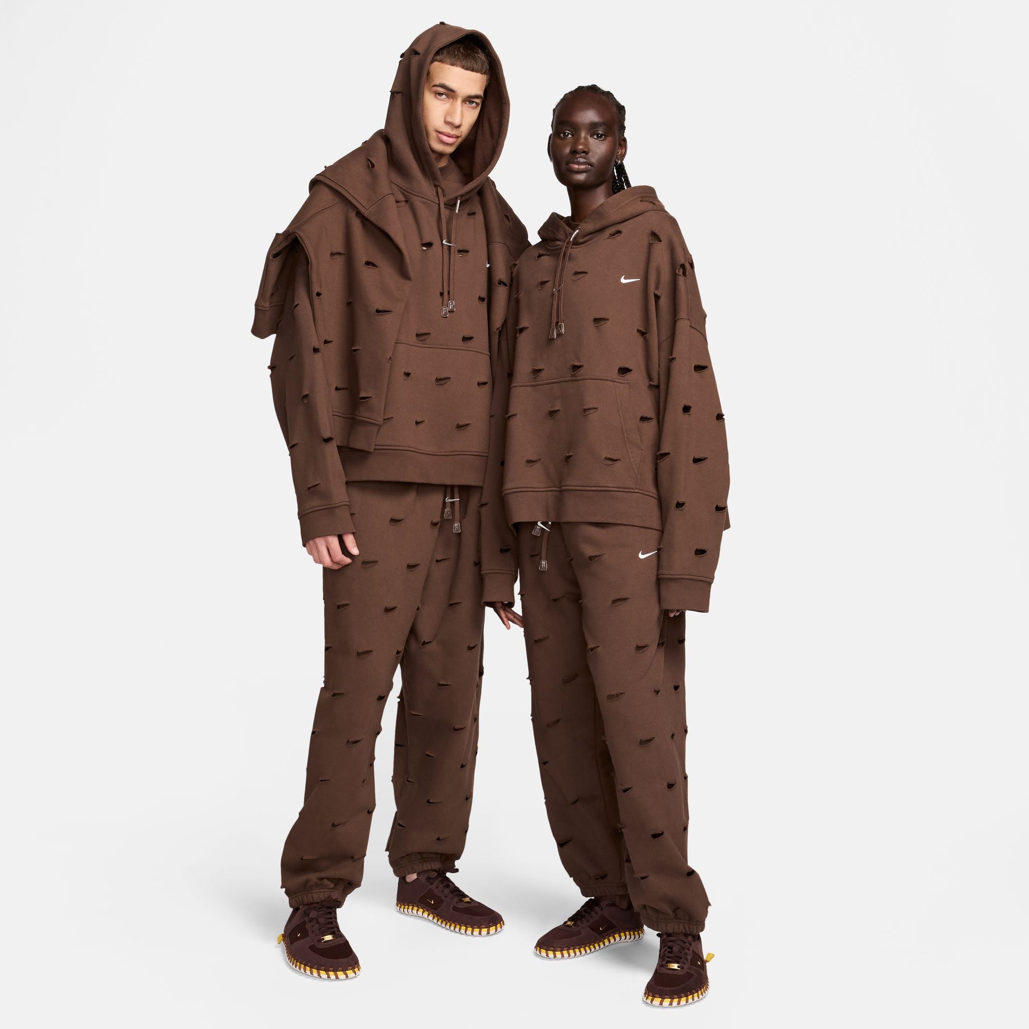 Nike X Jacquemus Nrg He Swoosh Pant Cacao Wow – AMY