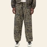 W Travon Pant Duck Feather Print, Cypress / Black